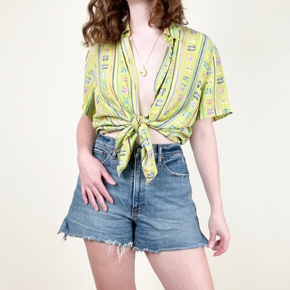 Vintage Novelty Shoe Print Button Up Blouse Oversized Top Hawaiian Shirt 90s Y2K - Picture 7 of 7